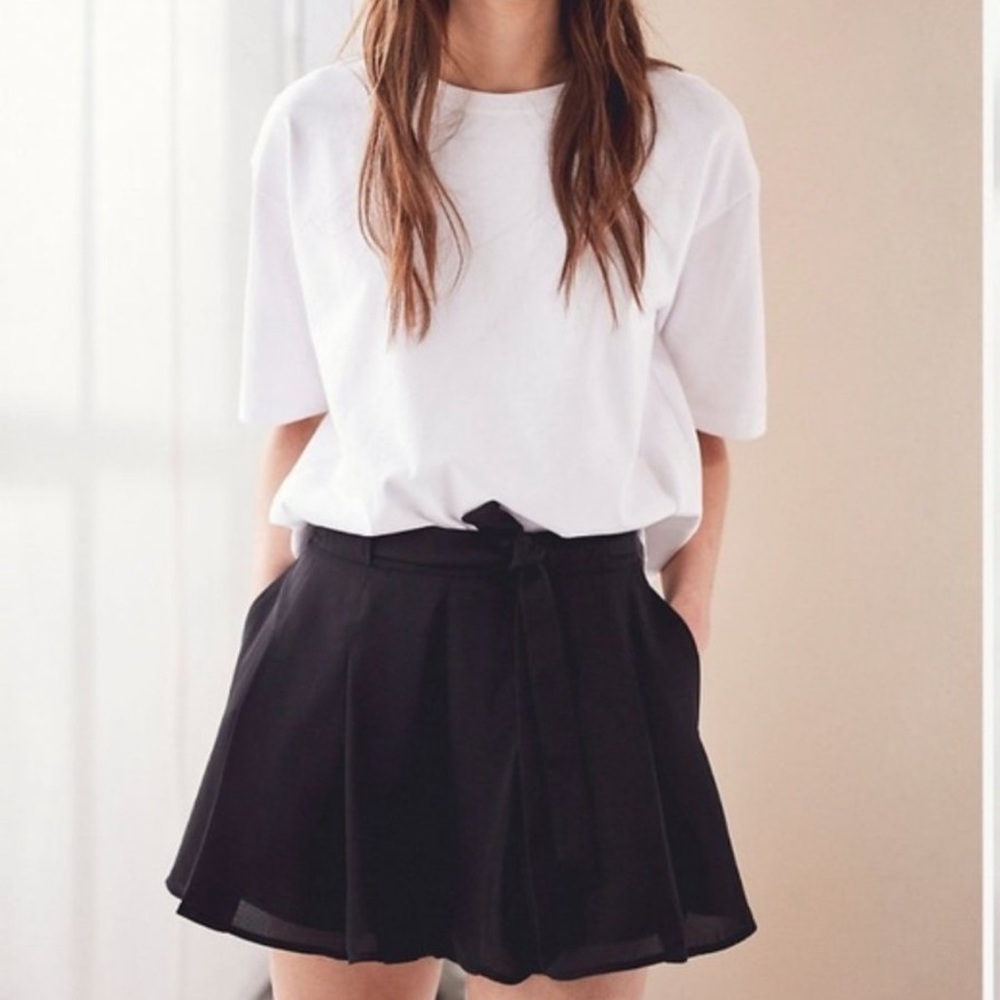 Aritzia westley shorts black skort size 2